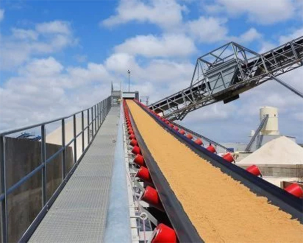 要保證電子皮帶秤的性能，設(shè)計(jì)和安裝時(shí)一定要考慮到這些因素